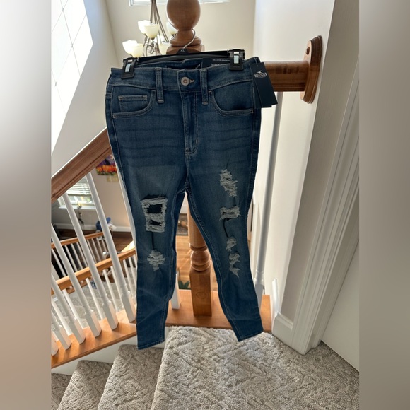 Hollister Girl’s 00 Super Skinny Jeans NWT - Picture 1 of 3